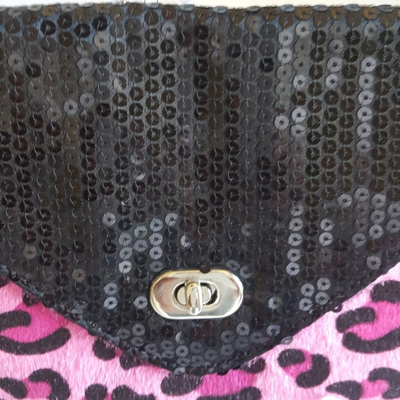 Deb & Dave L.A. N.Y. Clutch Purse - Picture 4 of 5